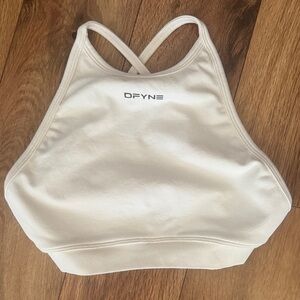 DFYNE Cream Sports Bra